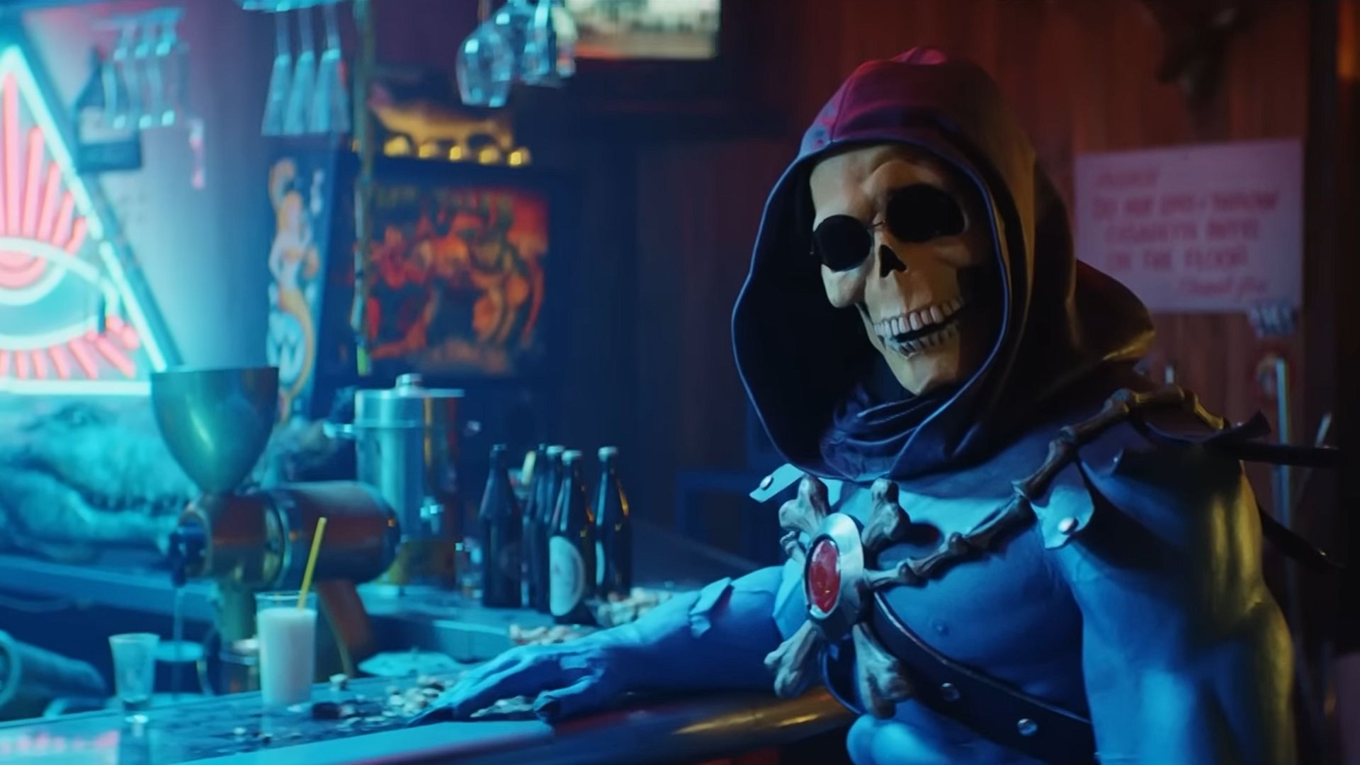 Esqueça ‘Masters of the Universe’, o melhor encontro live-action de He-Man e Skeletor foi em um comercial de seguros
