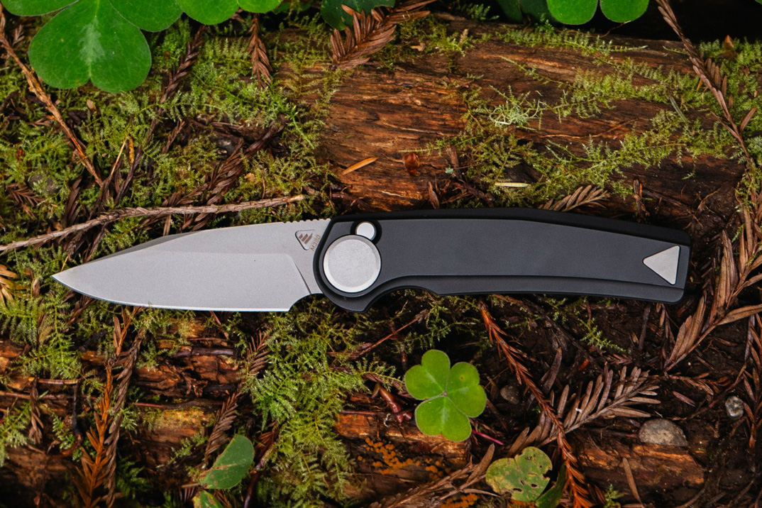 Work Sharp usinou a faca Madrone EDC a partir de um único bloco de tarugo de alumínio