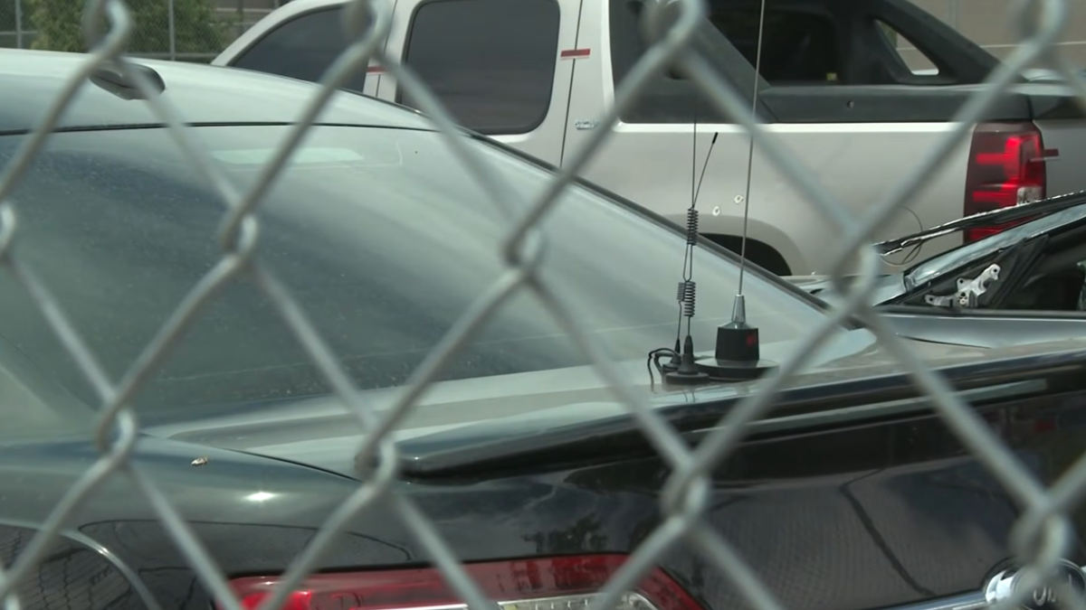 Suposta bala de canhão atropelou Ford pego a 130 MPH com disfarce de polícia