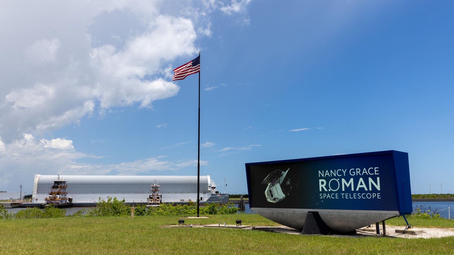 O Telescópio Espacial Romano da NASA chega à Flórida antes do lançamento do SpaceX Falcon Heavy neste verão
