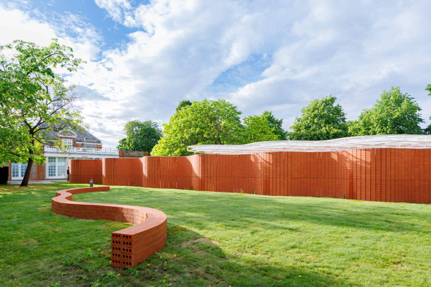 Revelados os primeiros planos de modernização do Serpentine Pavilion e do Getty Center: revisão desta semana