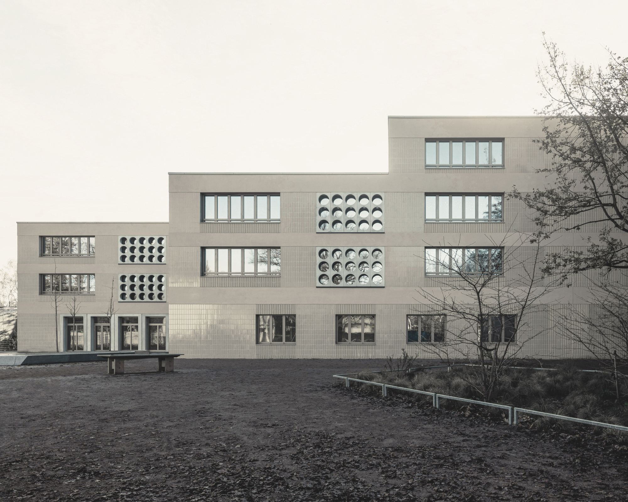 Lew-Tolstoi-School / AFF arquitetos | ArchDaily