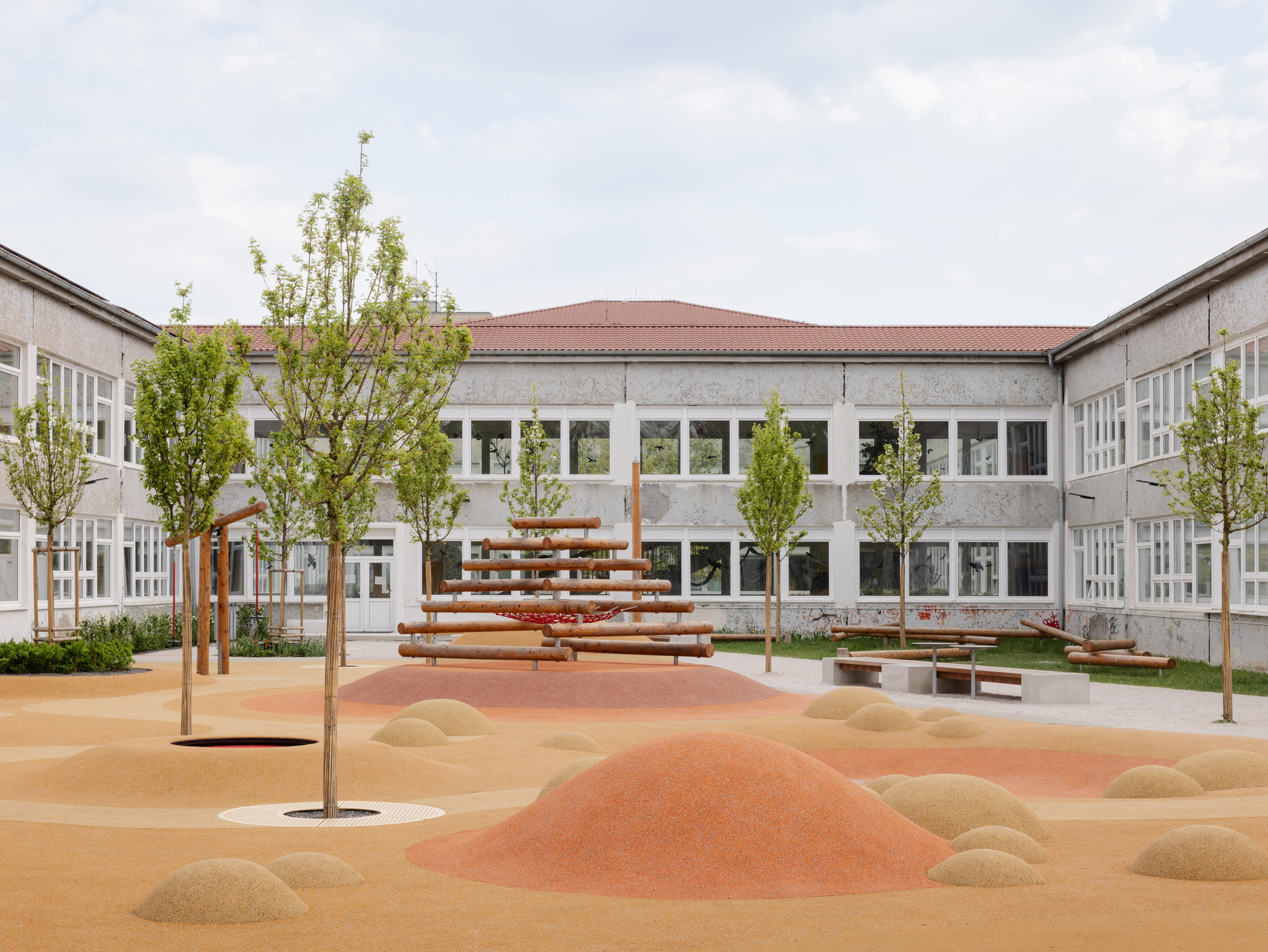 Reconstrução do Campus Escolar de Trnava / Šercel Švec