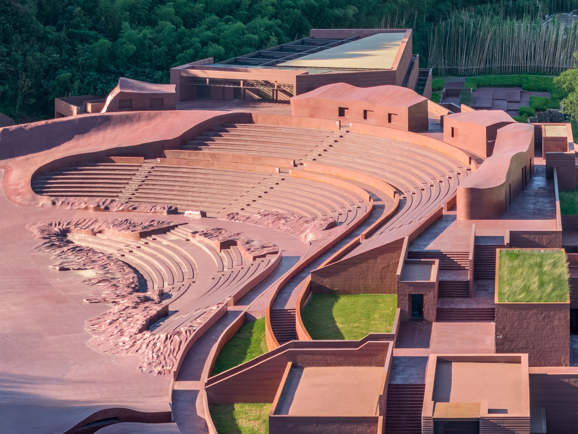 Teatro Vale da Terra / GOA (Grupo de Arquitetos)