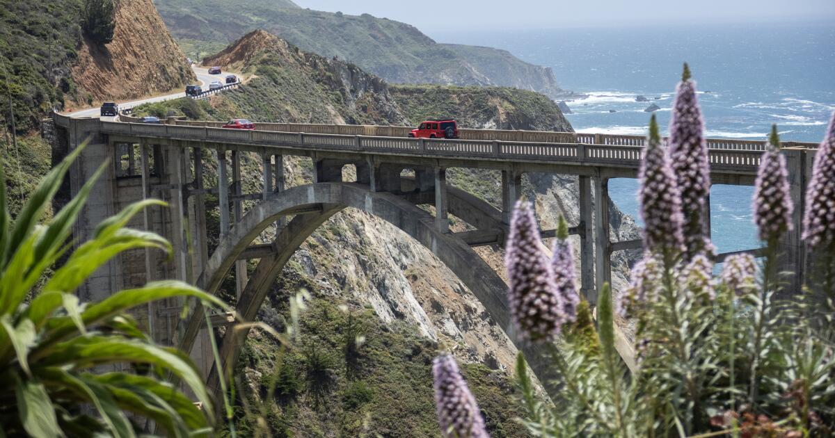 Com a Rodovia 1 aberta, Big Sur se prepara para o verão mais movimentado dos últimos anos