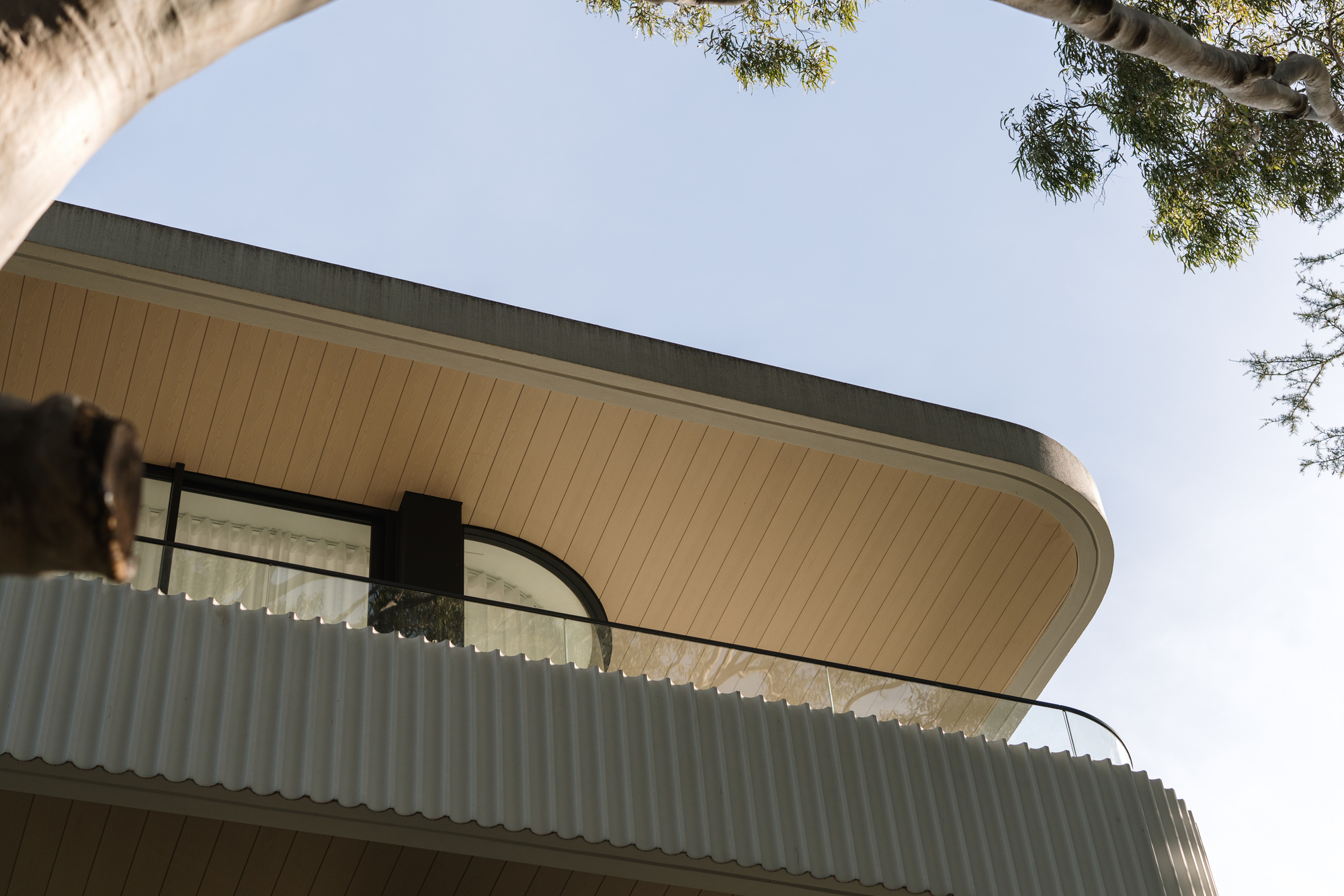 O que os sistemas de revestimento revelam sobre a produção local em arquitetura