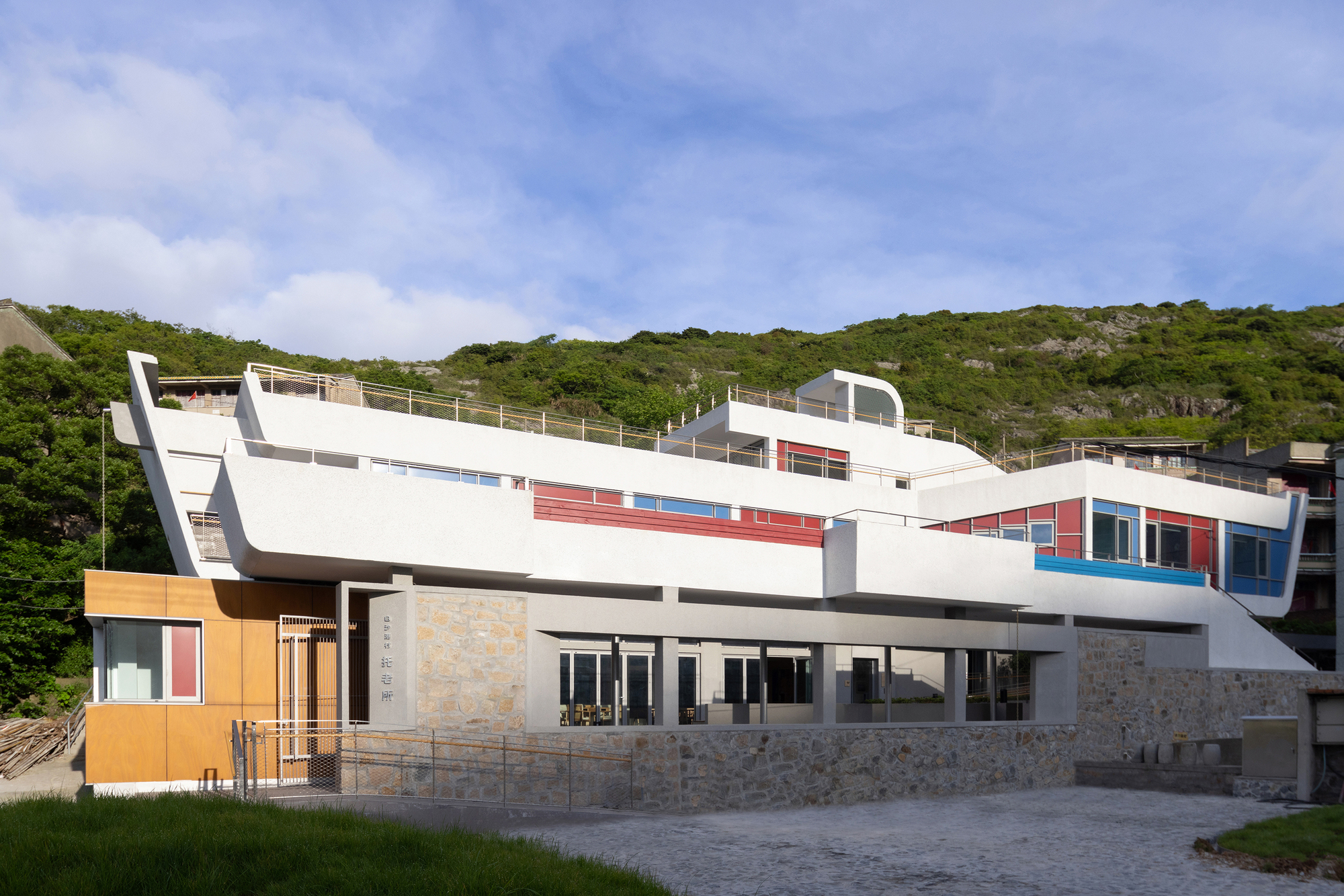 Casa de cuidados para idosos da Ilha Zhoushan Chaishan / linha + estúdio