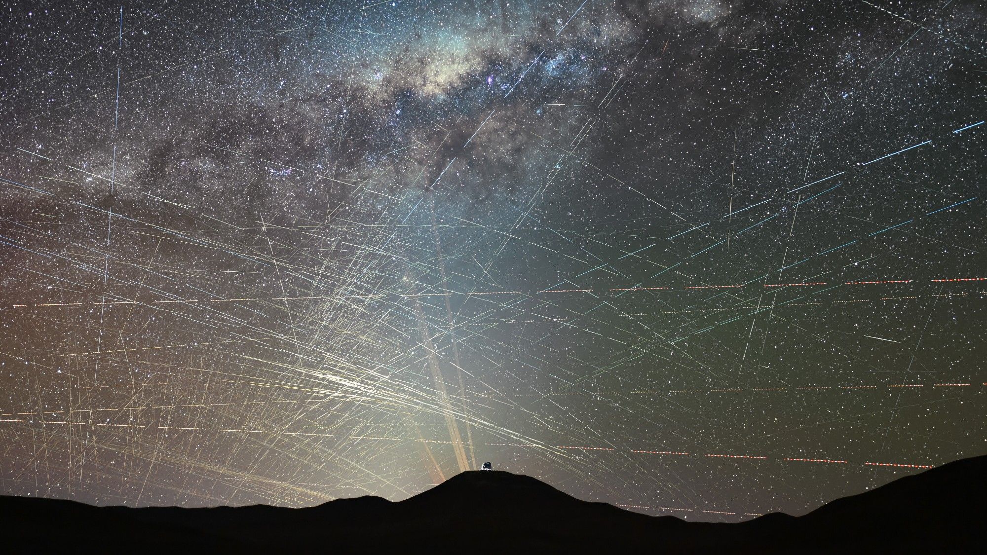 O número crescente de satélites em órbita poderá em breve tornar os telescópios obsoletos. ‘Para a astronomia, isso seria obviamente catastrófico’