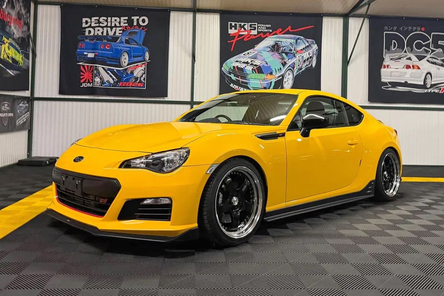 Subaru BRZ TS raro à venda