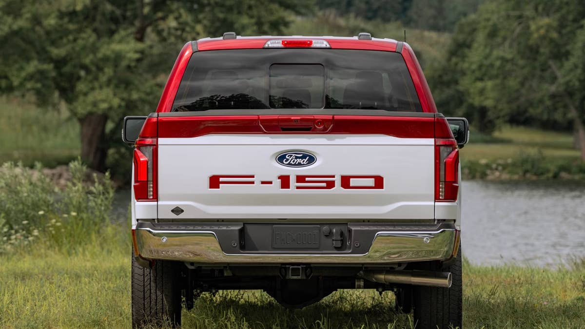 2027 Ford F-150 acaba de receber uma reforma retrô em dois tons