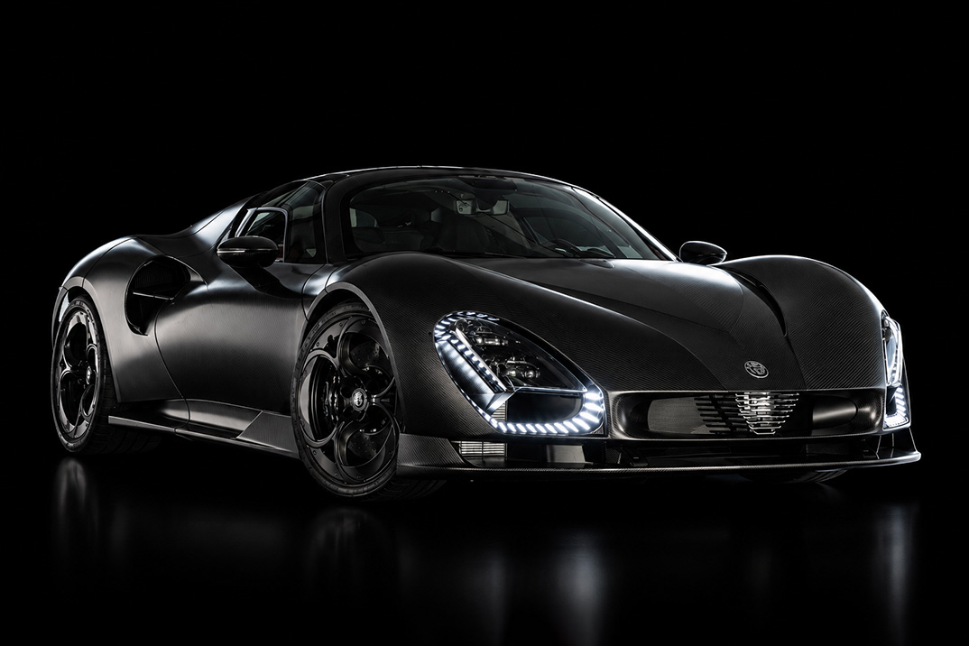 A Alfa Romeo passou três anos colocando o carbono manualmente neste Stealthy 33 Stradale único