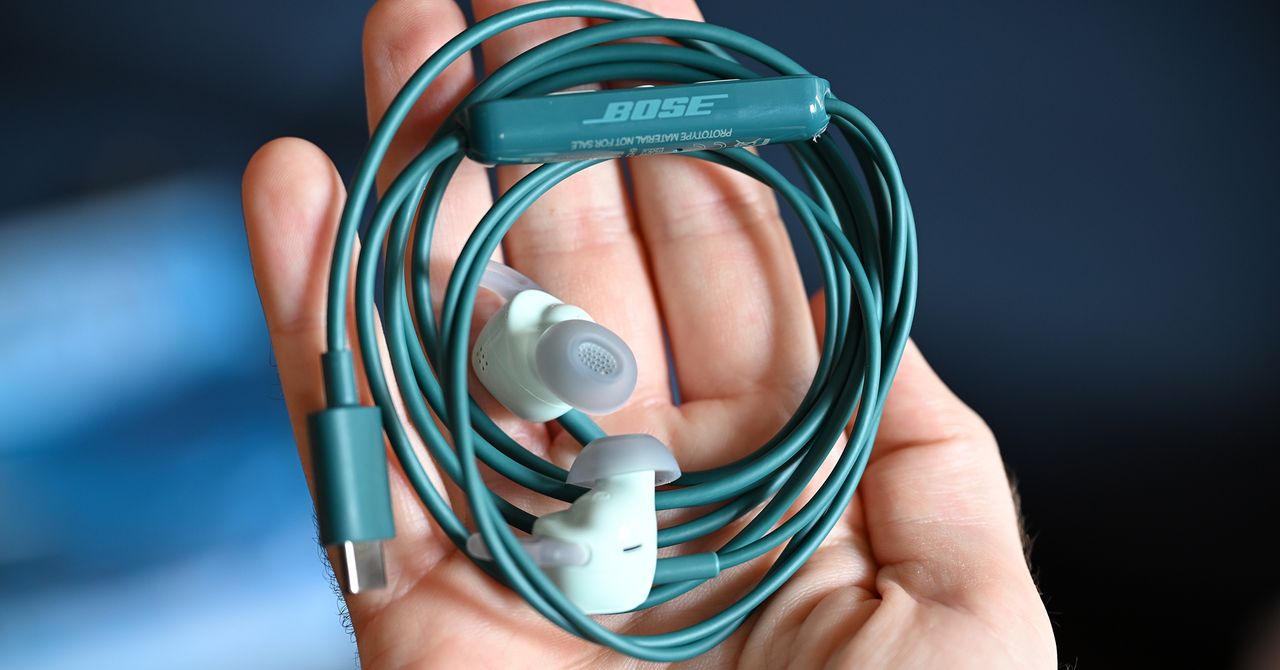 Bose lança novos fones de ouvido com fio depois de mais de uma década