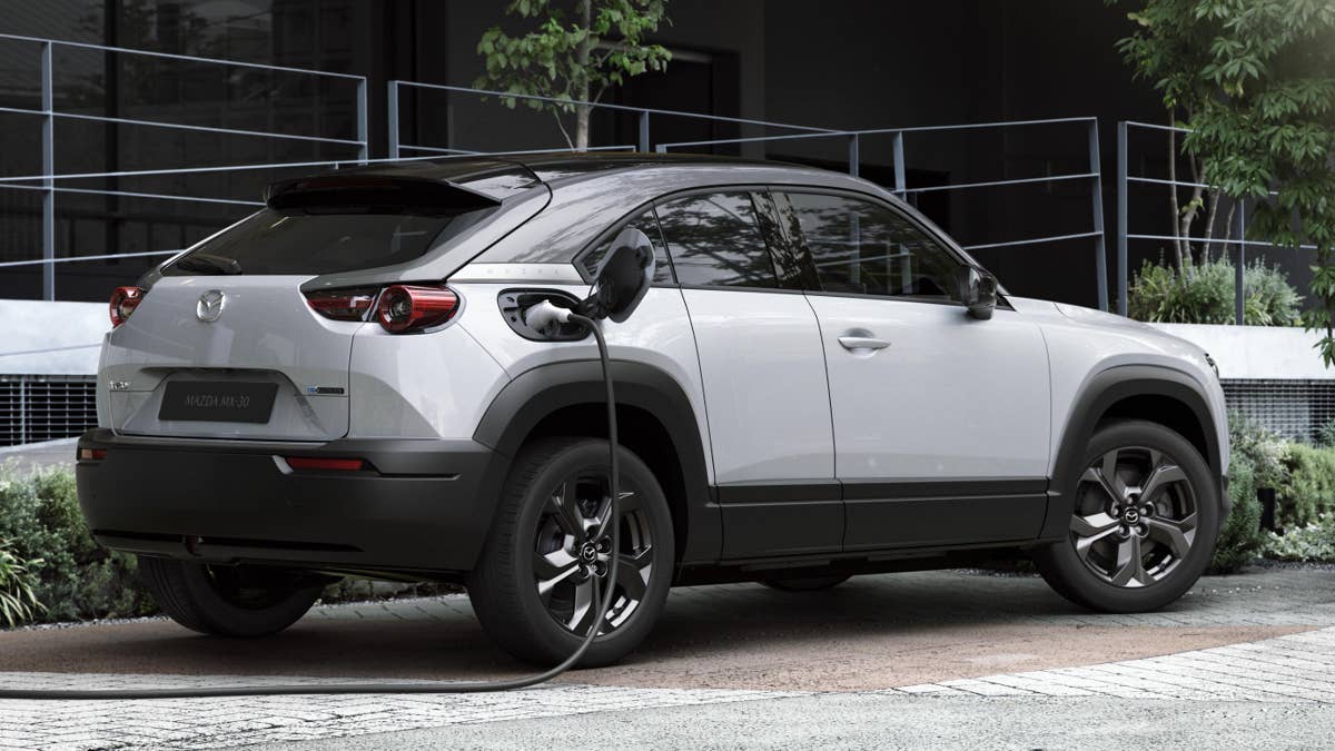 Mazda explica por que não está pronto para ser totalmente elétrico
