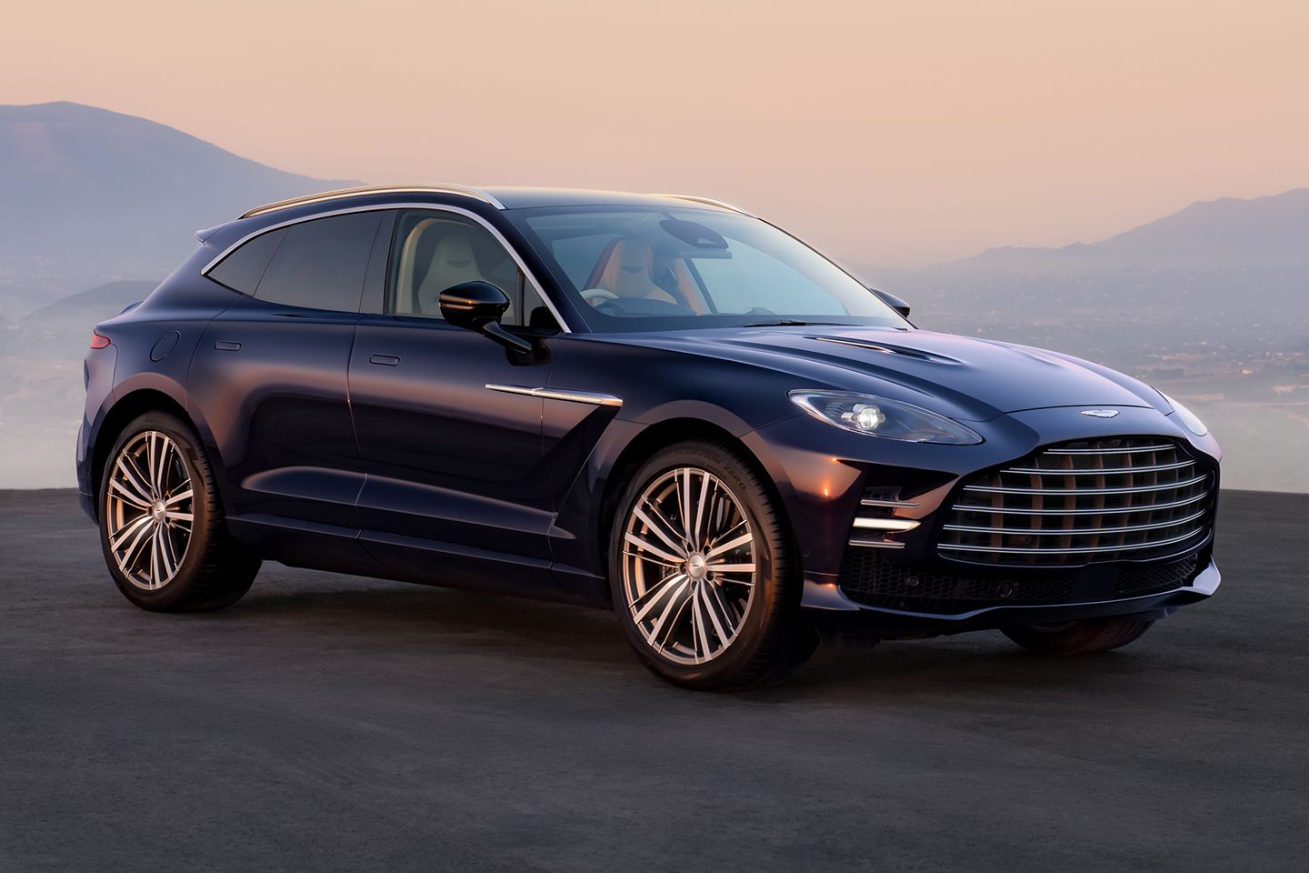 Novo GT ‘ultraluxuoso’ junta-se à linha Aston DBX