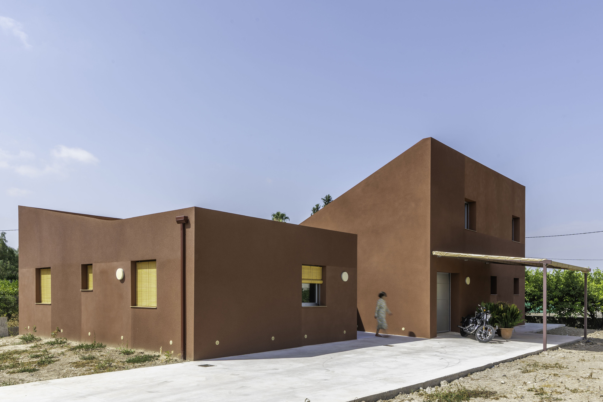 Arena Bruja House / Um estúdio próprio