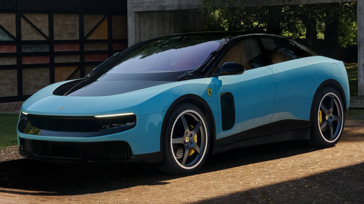 Ferrari afirma que Jeff Bezos ajudou a lançar seu primeiro EV há uma década