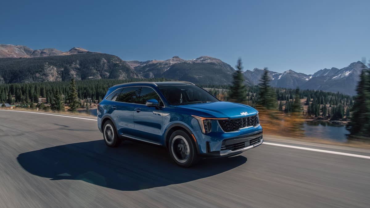 O Kia Sorento Hybrid 2027 está aqui, mas a Hyundai tem o melhor negócio