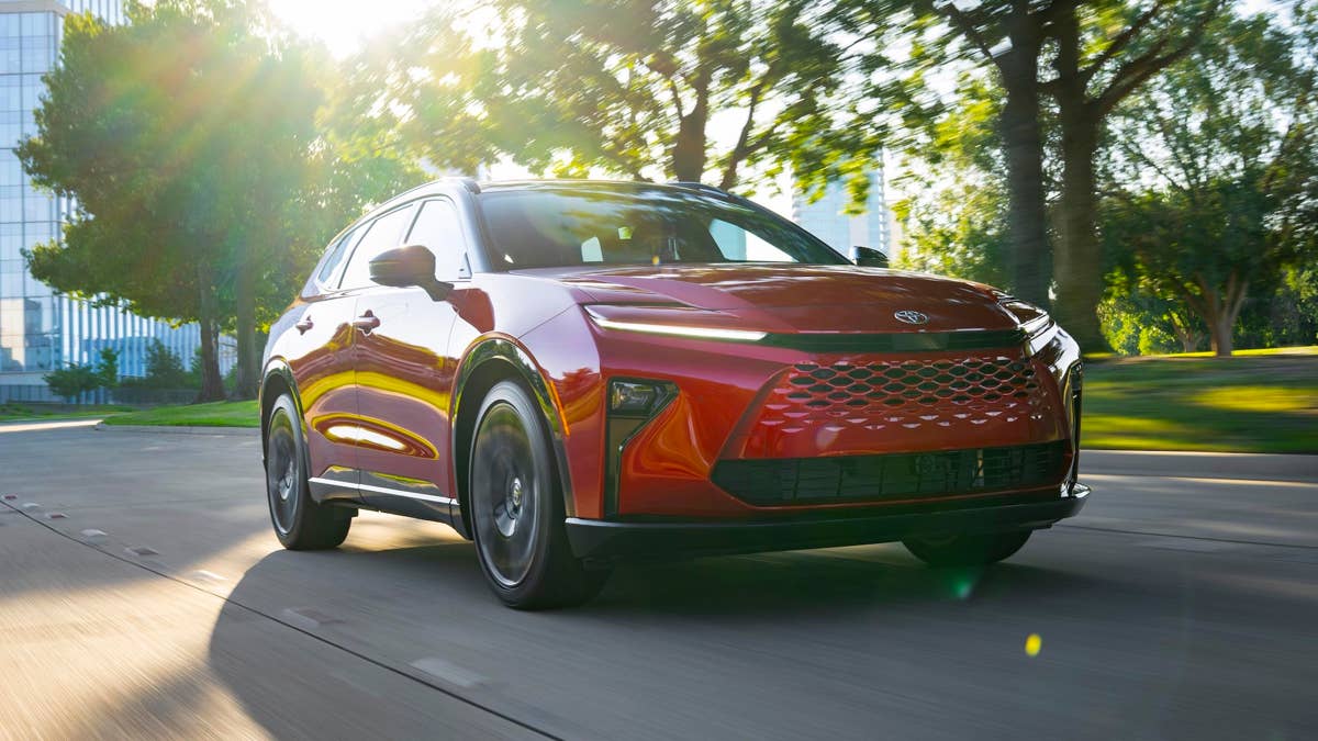 O SUV híbrido de venda lenta da Toyota ficou mais caro