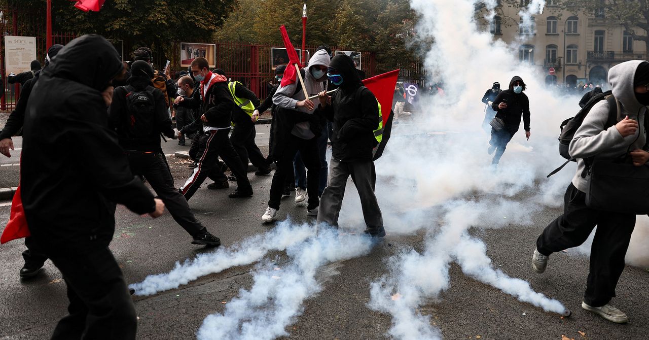 Governo francês convoca reuniões de emergência com plataformas sobre protestos