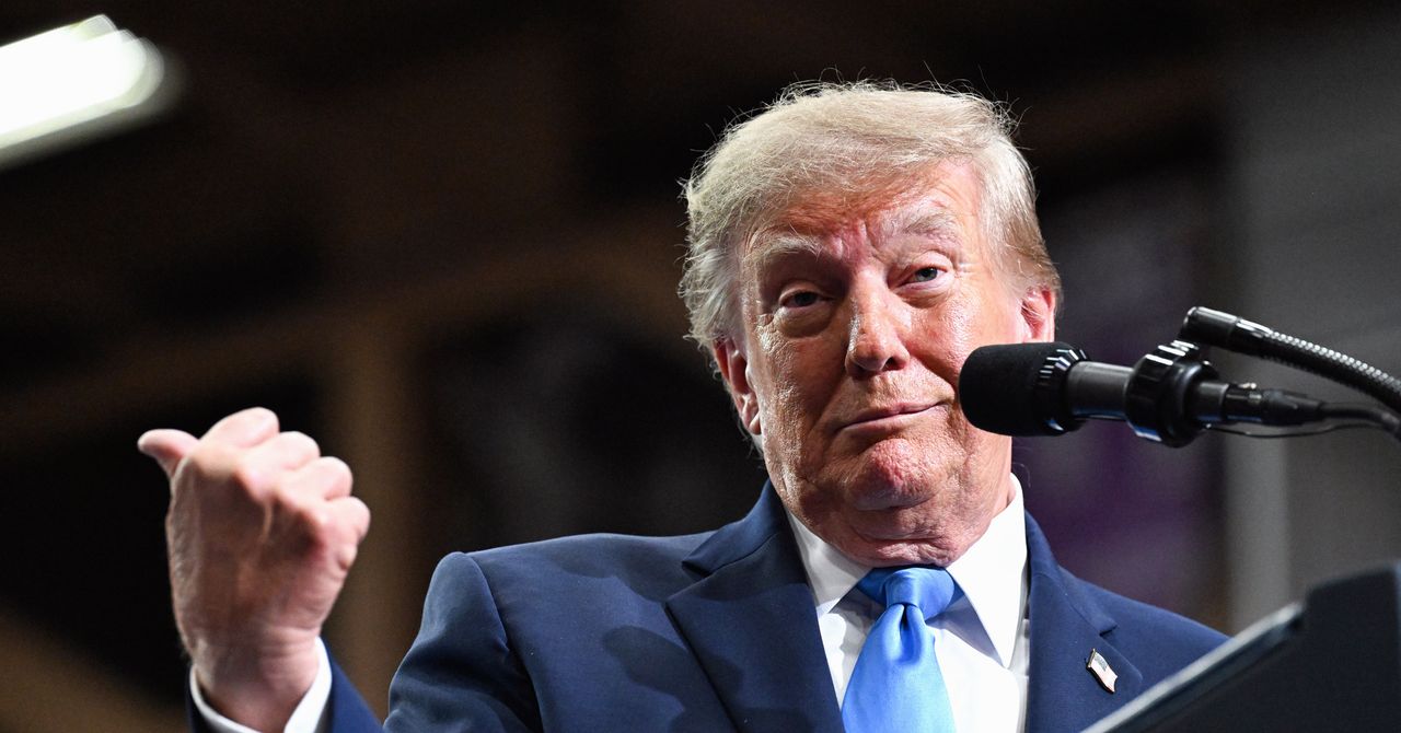 A administração Trump corta o acesso a um importante programa de imigração para trabalhadores da Microsoft e da Adobe