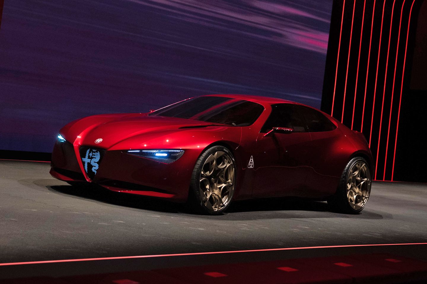 Alfa de volta ao negócio V6 com impressionante Cuorerosso