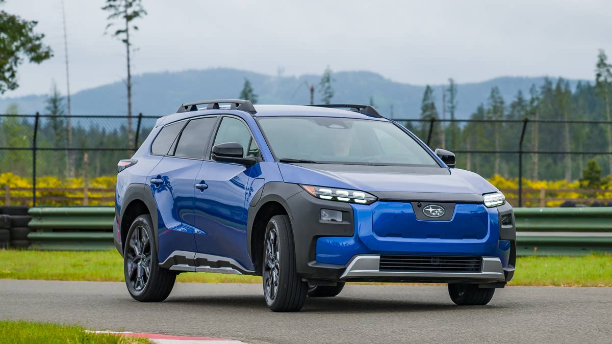 Toyota vs. Vendas Subaru: uma marca está ganhando silenciosamente com os mesmos carros