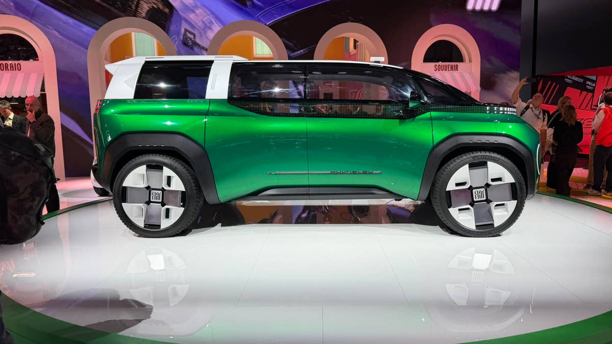 O novo conceito multiplay selvagem da Fiat transforma um carro familiar em uma picape