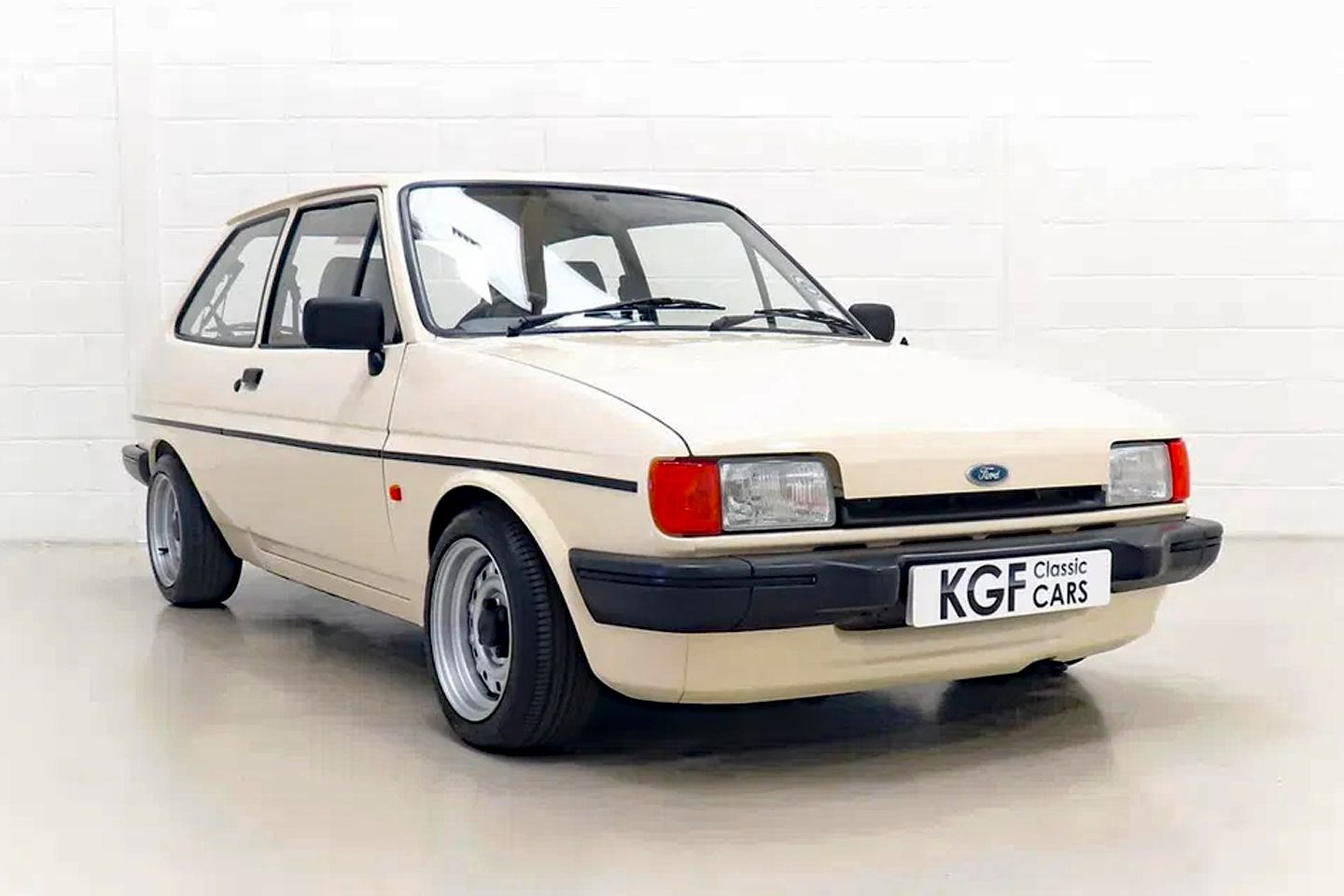 Quem precisa de um XR2? Compre um Fiesta Popular Plus 2.0