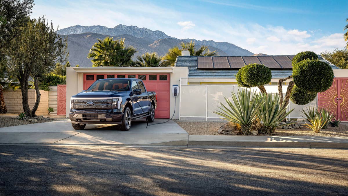 Proprietário do F-150 Lightning afirma que custo de carregamento de um ano é um mês de gás Raptor