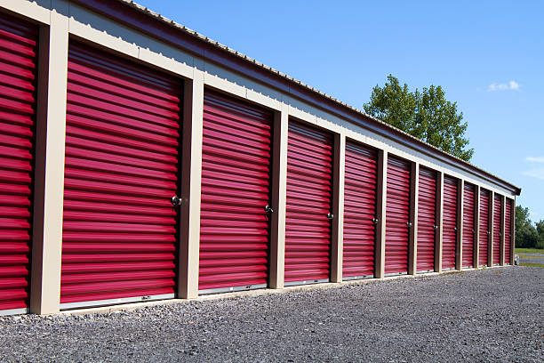 O que está incluído em uma visita profissional de equipe de reparo de porta de garagem em Houston, TX?