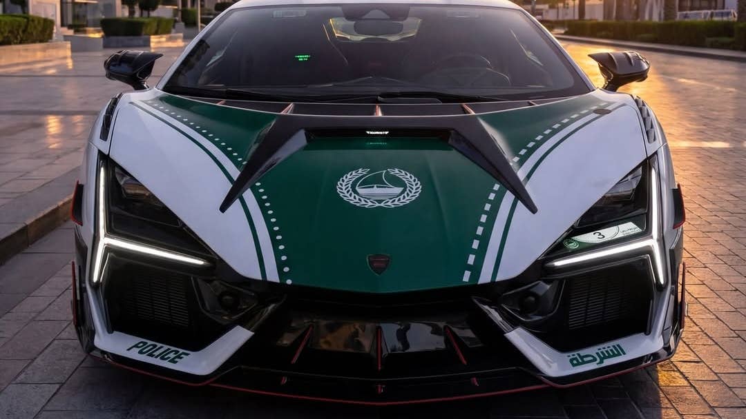 A polícia de Dubai acaba de adicionar um Lamborghini de 920 HP à sua frota