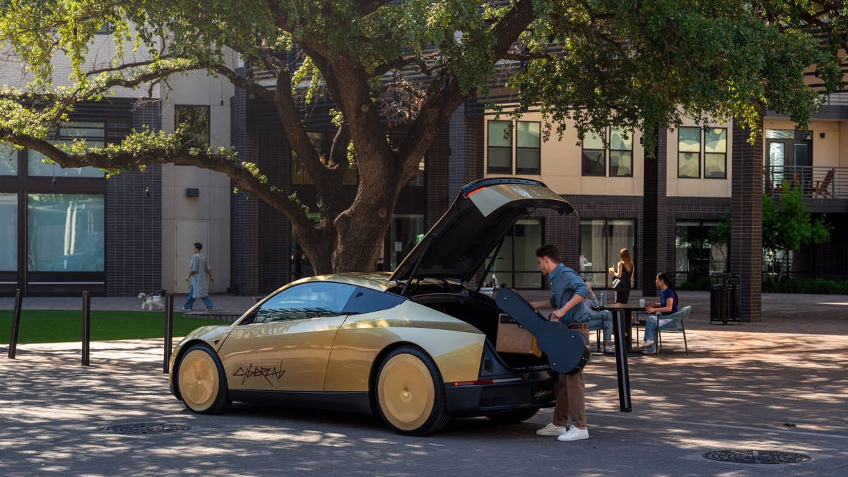 Tesla visa 5 milhões de carros por ano, apesar de uma queda de 43% nos lucros