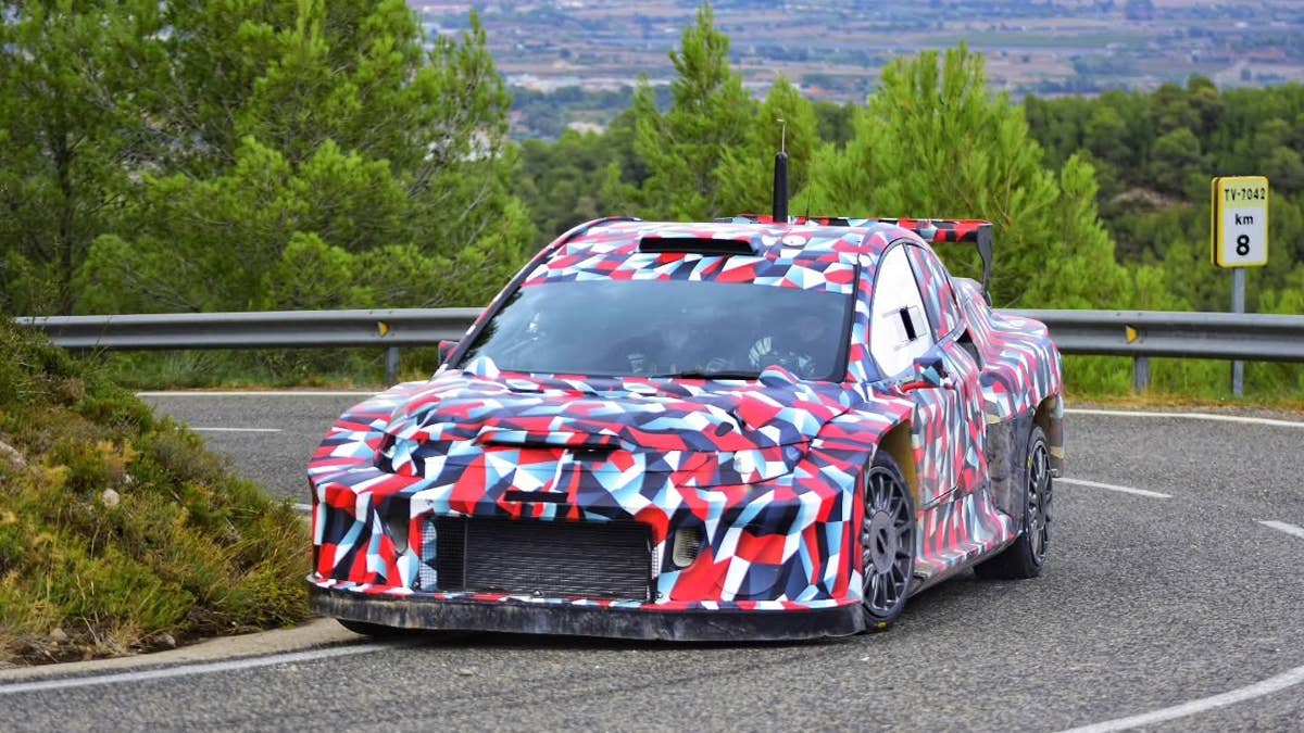 Novo Toyota Celica ganha forma no mais recente protótipo de rally